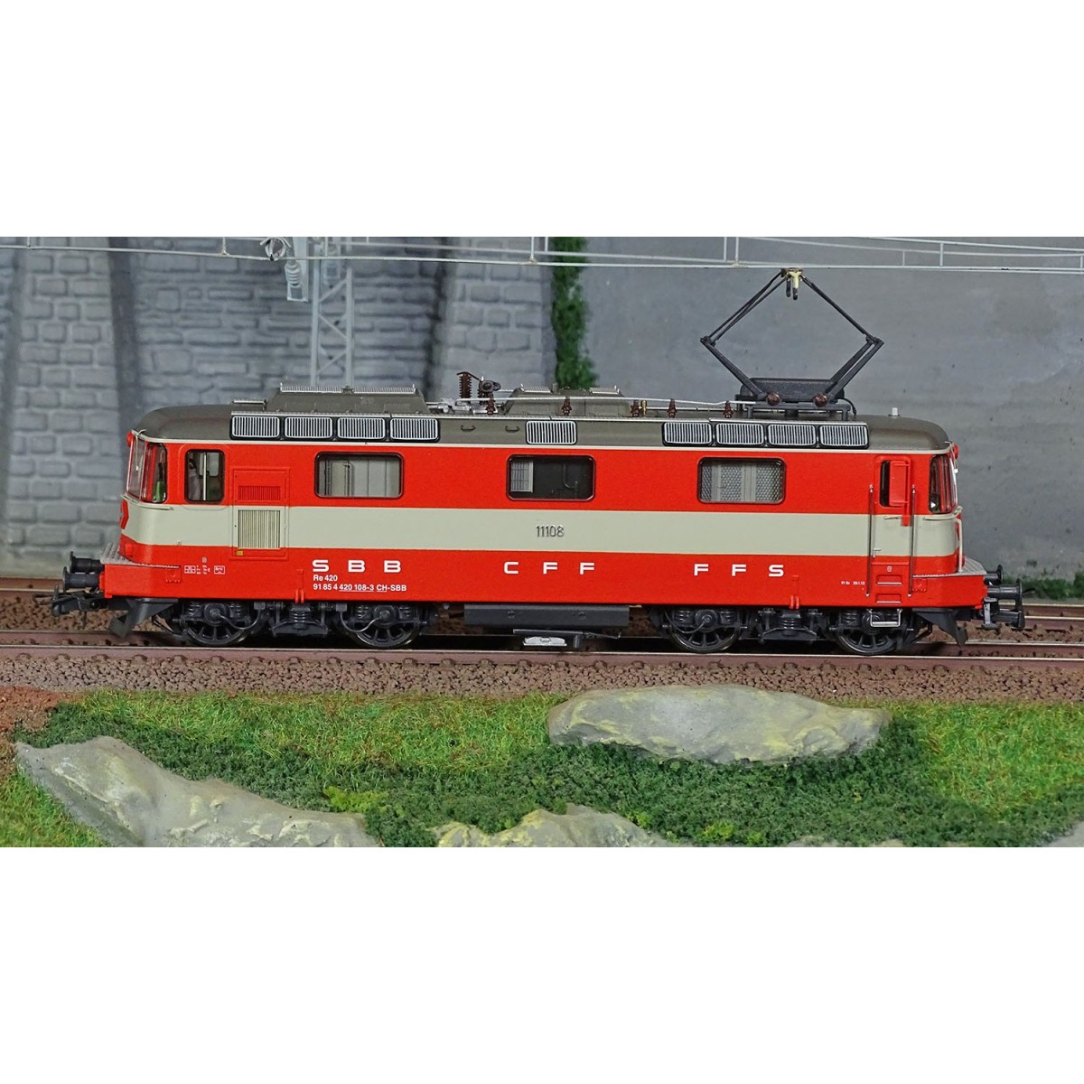 Roco 7510002 Electric locomotive Re 4/4 II 11108 "Swiss Express", S...