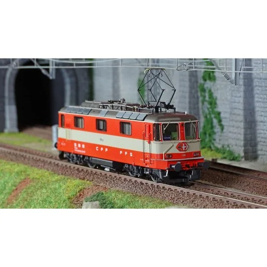 Roco 7510002 Electric locomotive Re 4/4 II 11108 "Swiss Express", S... Roco_7510002-Roco 7510002 Electric locomotive Re 4/4 II 11108 "Swiss Express", SBB, digital sound