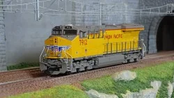 Trix 25441 Locomotive diesel type GE ES44AC 7912, Union Pacific Railroad, digitale sonore Trix Trix_25441 - 1