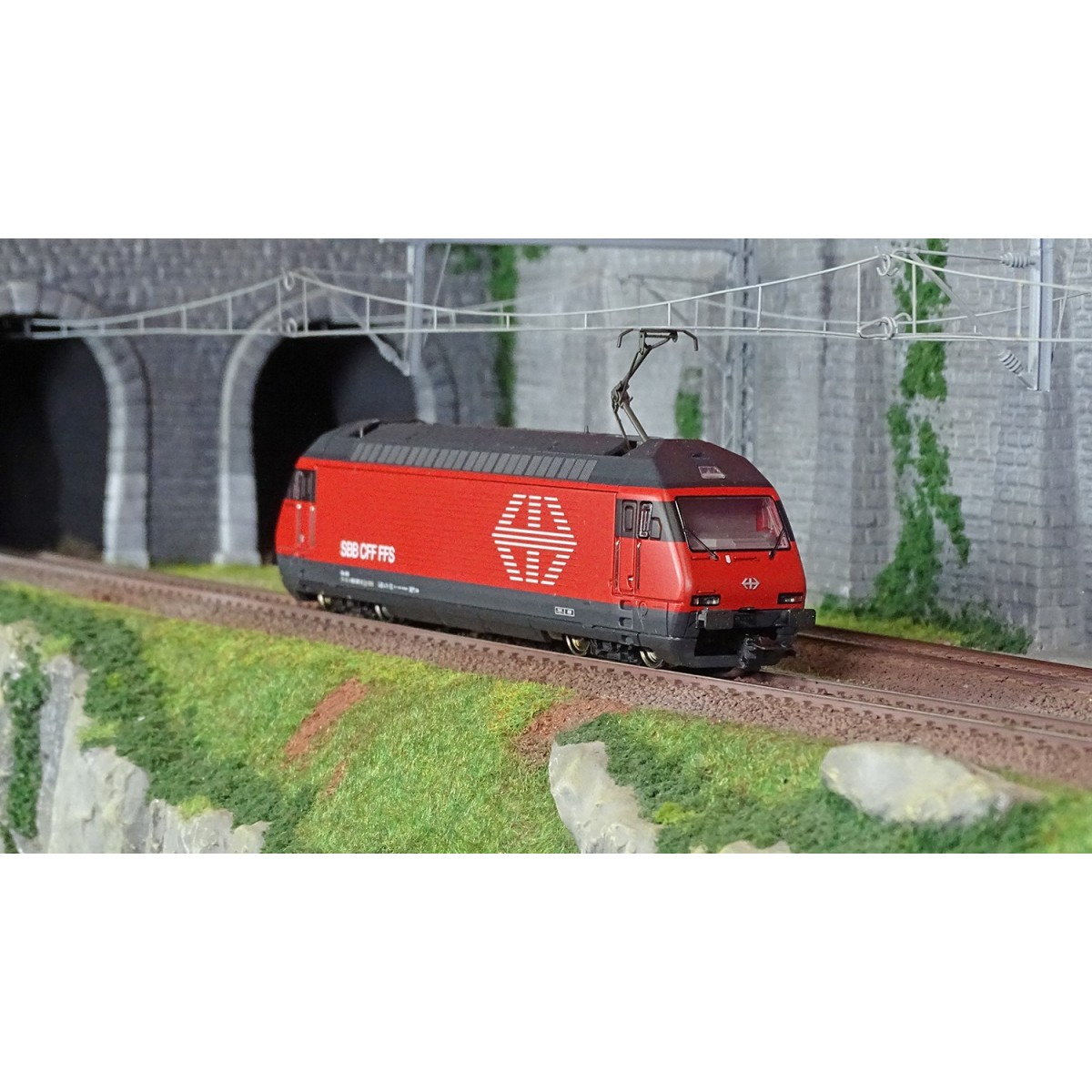 Trix 22624 Re 460 Electric Locomotive, SBB/CFF/FFS, Digital Sound -...