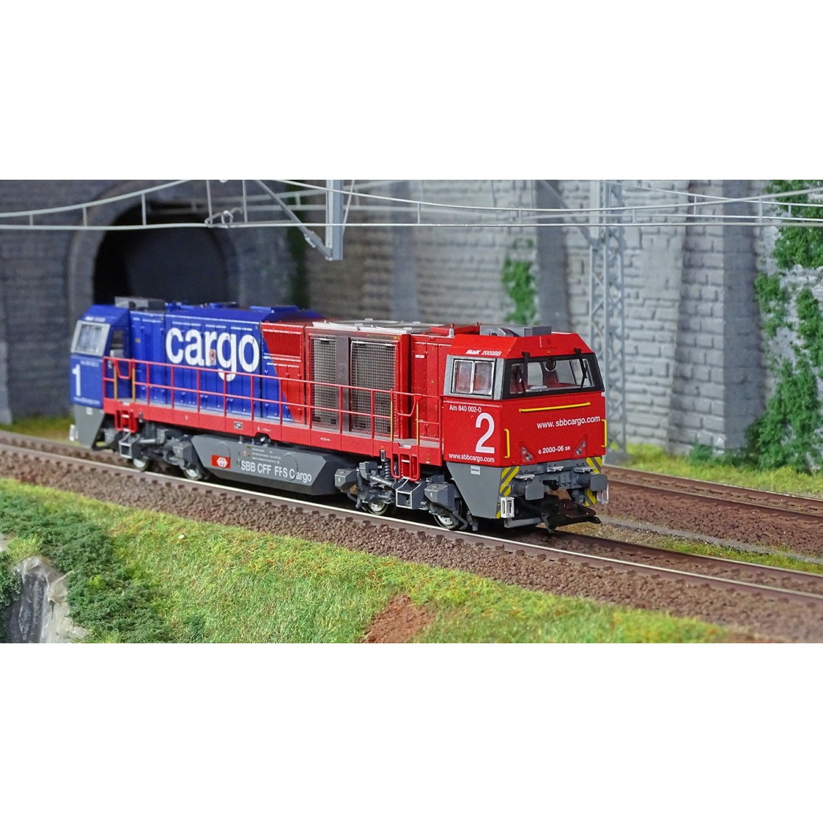 Trix 22881 Vossloh G 2000 BB diesel locomotive, SBB, digital sound ...