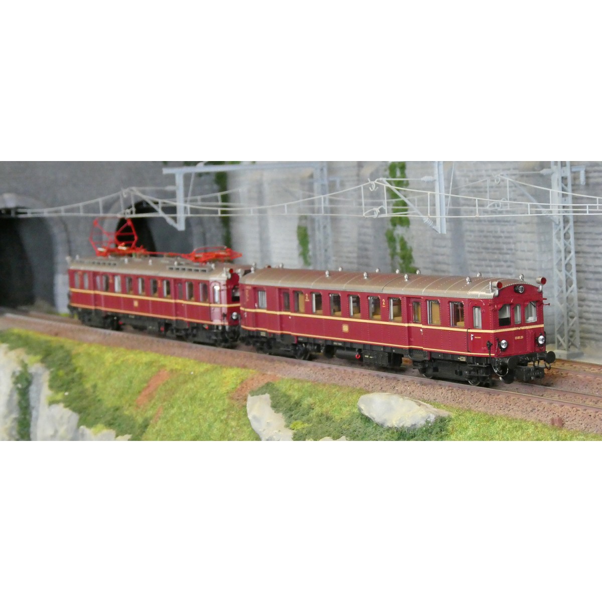 Trix 25853 ET 85 Electric Railcar with ES 85 Driving Car, DB, Digit...