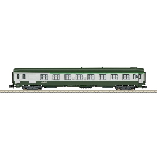 Trix_18463-MiniTrix 18463 SNCF B7D long-distance passenger car, N scale