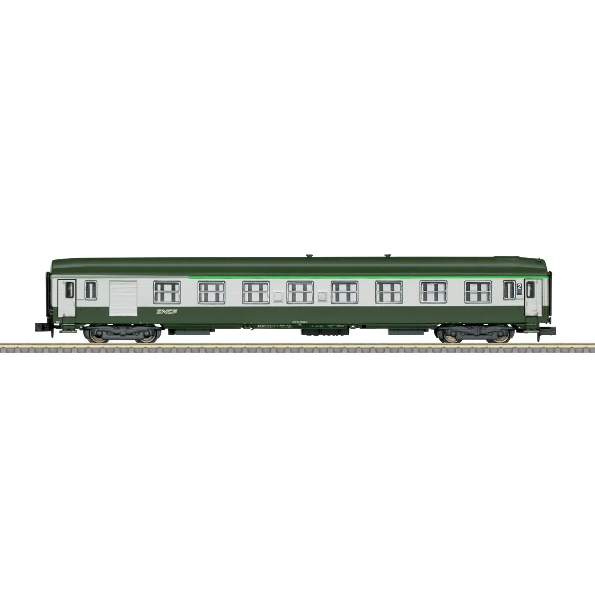 MiniTrix 18463 SNCF B7D long-distance passenger car, N scale MiniTrix 18463 SNCF B7D long-distance passenger car, N scale