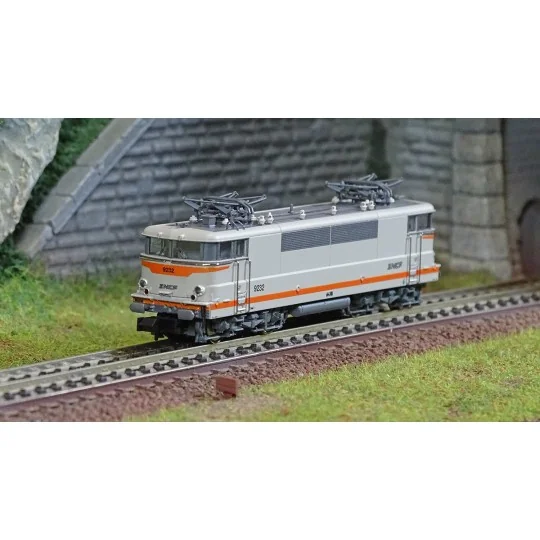 MiniTrix 16695 BB 9232 Electric Locomotive, SNCF, N Scale Trix_16695-MiniTrix 16695 BB 9232 Electric Locomotive, SNCF, N Scale