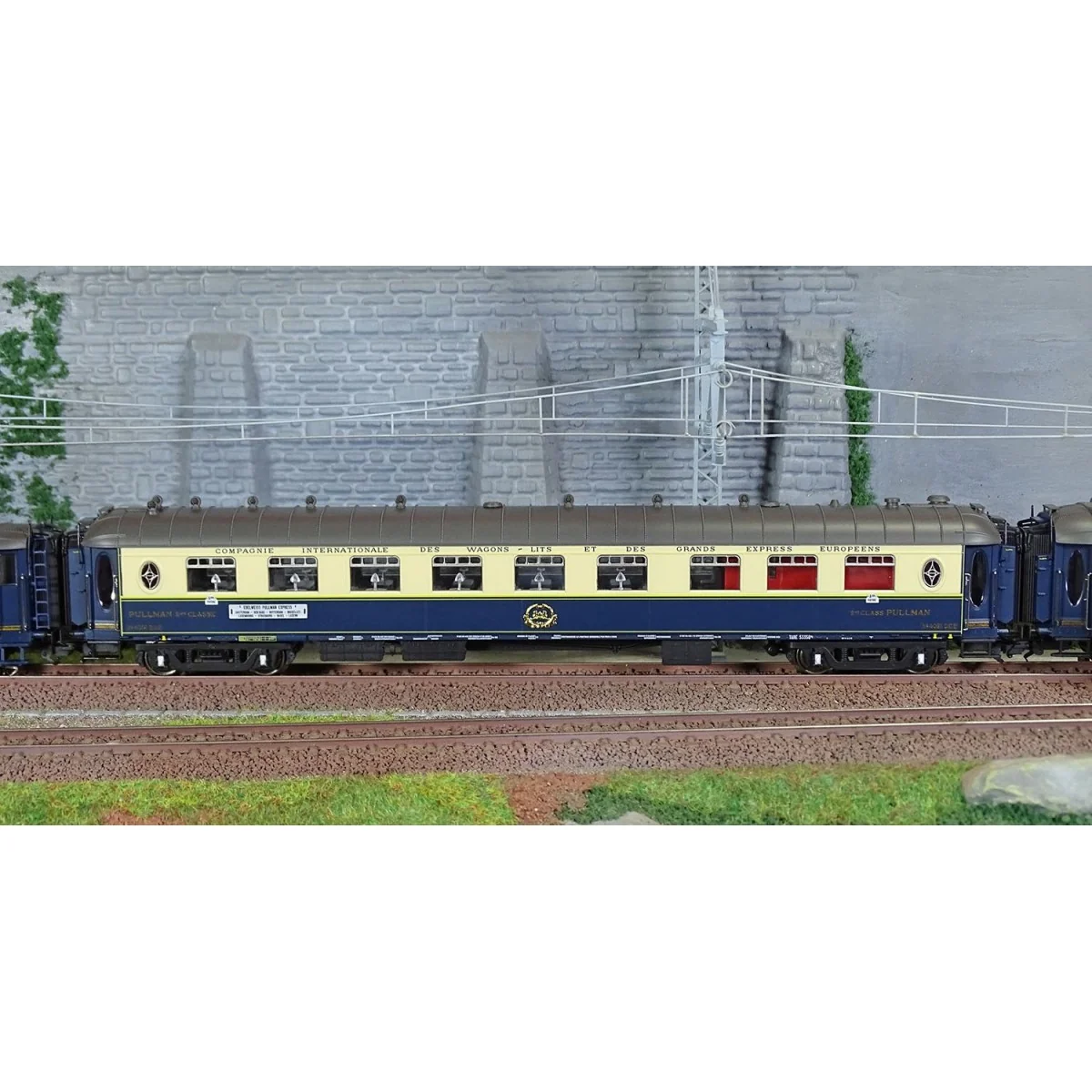 Marklin 42470 Set of 6 Pullman "Edelweiss" coaches, CIWL Marklin 42470 Set of 6 Pullman "Edelweiss" coaches, CIWL