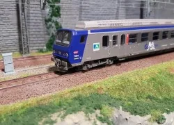 Piko 96413 SNCF Z 2 electric railcar, Z-7334 TER Aquitaine livery, ...