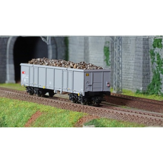 Marklin_46917-Marklin 46917 Eaos type bogie hopper wagon, SBB/CFF/FFS, end-of-train lights