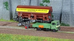 Marklin 46302 Wagon à toit pivotant type Tdgs 930 + camion Mercedes-Benz LP 608, DB Marklin Marklin_46302 - 1