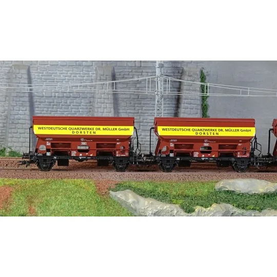Marklin_46335-Marklin 46335 Set of 3 Tdgs 930 type swing-roof wagons, DB