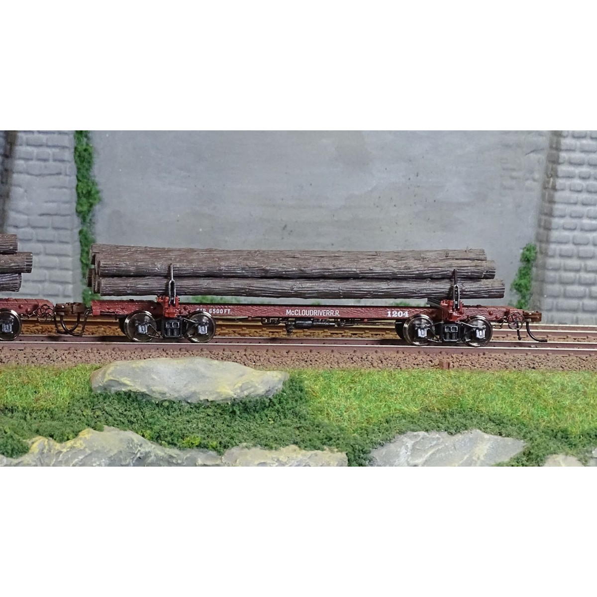 Rivarossi HR6627 Set of 2 log wagons, McCloud River, Nos. 1202 and ...