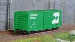 Rivarossi HR6637A Wagon couverts US à bogies, US-Boxcar n°318617, Burlington Northern Rivarossi HR6637A - 1
