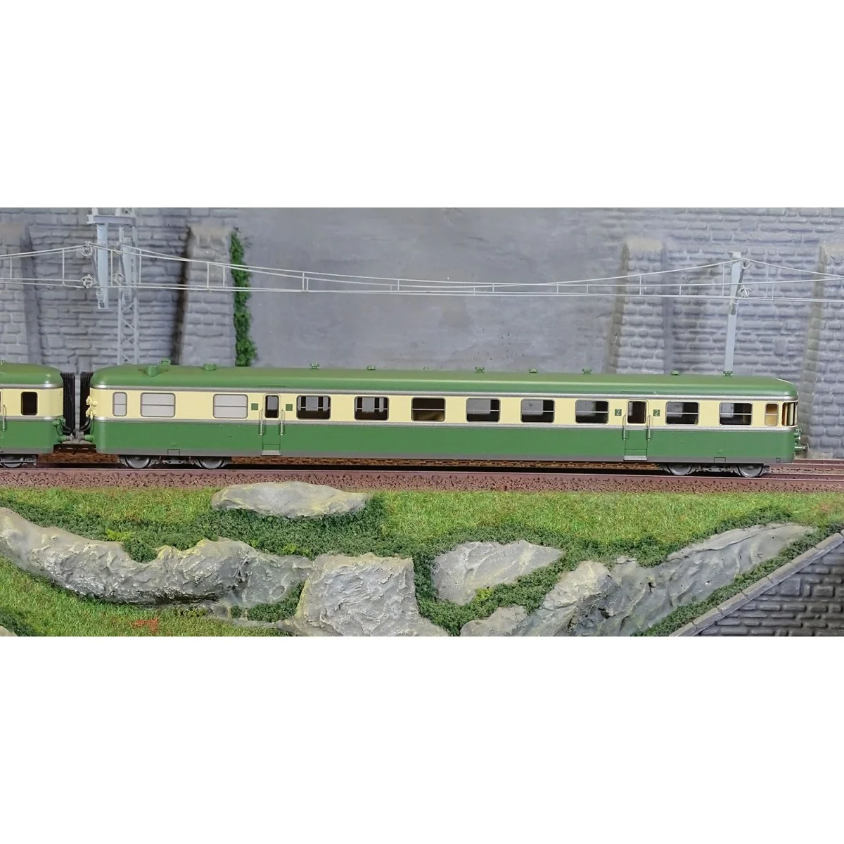 Jouef HJ2418S Autorail diesel RGP 2 X 2717 + remorque XR 7710, SNCF, vert/beige logo d'origine, digital sonore Jouef HJ2418S - 3 Jouef HJ2418S Autorail diesel RGP 2 X 2717 + remorque XR 7710, SNCF, vert/beige logo d'origine, digital sonore Jouef HJ2418S - 3