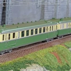 Jouef HJ2418 Autorail diesel RGP 2 X 2717 + remorque XR 7710, SNCF, vert/beige logo d'origine Jouef HJ2418 - 1