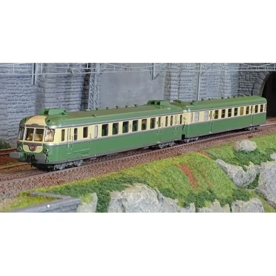 Jouef HJ2420 Autorail diesel RGP 2 X 2712 + remorque XR 7714, SNCF, vert/beige avec déflecteurs de fumée Jouef HJ2420 - 1 HJ2420-Jouef HJ2420 Autorail diesel RGP 2 X 2712 + remorque XR 7714, SNCF, vert/beige avec déflecteurs de fumée