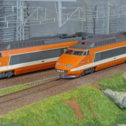 Jouef HJ2425S TGV Sud-Est, 4 éléments, version inaugurale 1981, SNCF, digitale sonore Jouef HJ2425S - 1