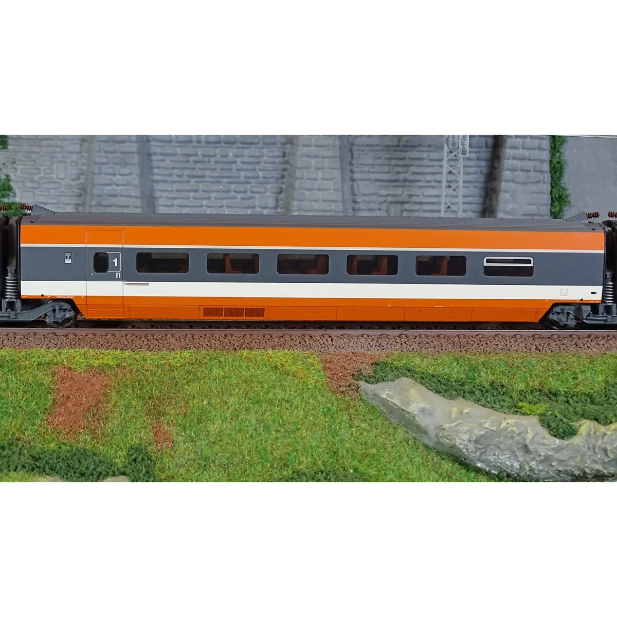 Jouef HJ3014 Set de 3 voitures intermédiaire TGV Sud-Est, version inaugurale 1981, SNCF, 1ere, 2eme classe et bar Jouef HJ3014 -