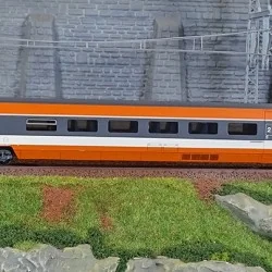 Jouef HJ3015 Set de 3 voitures intermédiaire TGV Sud-Est, version inaugurale 1981, SNCF, 2eme classe Jouef HJ3015 - 1