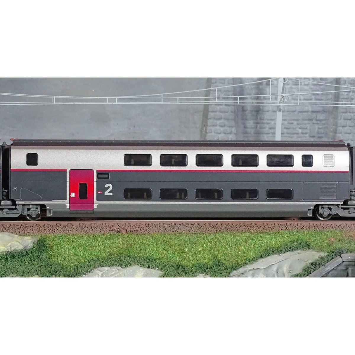 Jouef HJ3017 Set of 3 intermediate TGV Duplex Carmillon cars, SNCF,... Jouef HJ3017 Set of 3 intermediate TGV Duplex Carmillon cars, SNCF,...