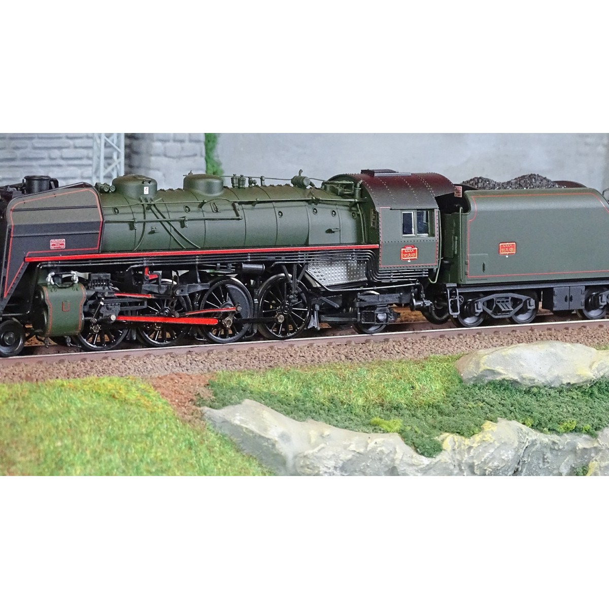 Jouef HJ2432 Locomotive à vapeur 141 R 420, tender charbon, livrée noire, trait rouge, SNCF Jouef HJ2432 - 4