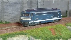 Jouef HJ2446S Locomotive diesel BB 567556, SNCF, livrée bleue, logo casquette, digitale sonore Jouef HJ2446S - 1