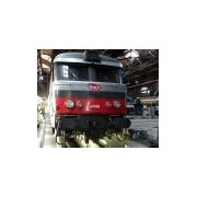 Maintenance of model railway locomotives