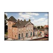 Faller Station and environment